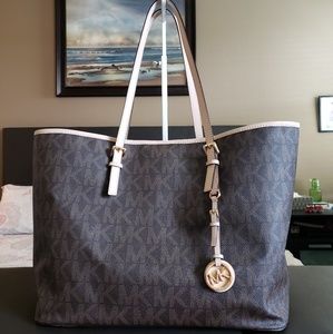Michael Kors jet set tote